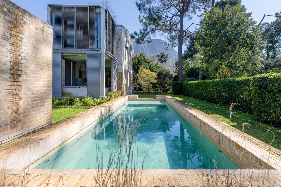 To Let 4 Bedroom Property for Rent in Bishopscourt Western Cape